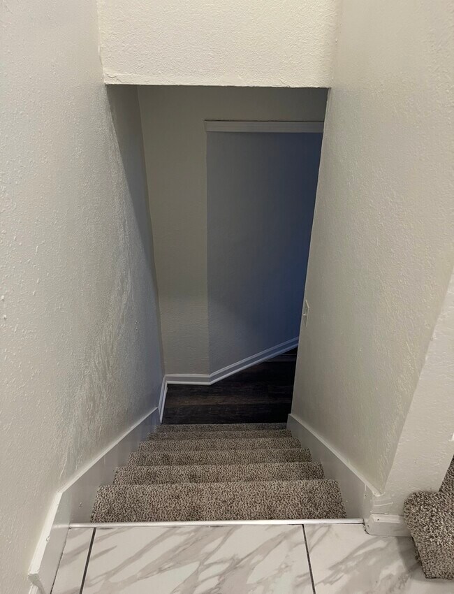 Building Photo - 1704 NE Balboa St