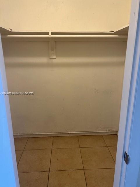 Building Photo - 4590 SW 67th Ave