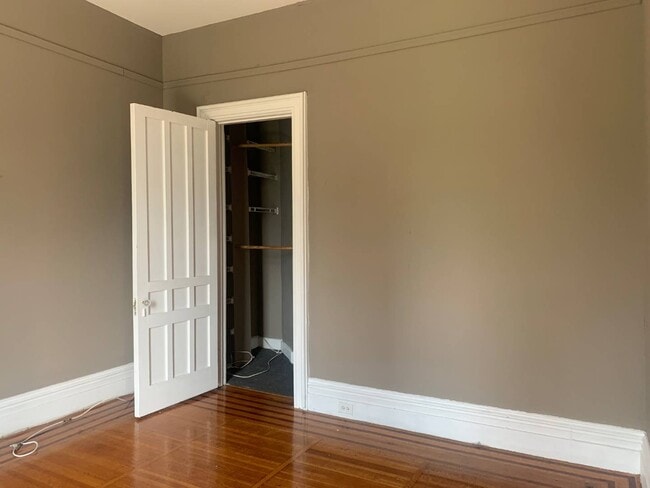 Building Photo - 21 Elk St