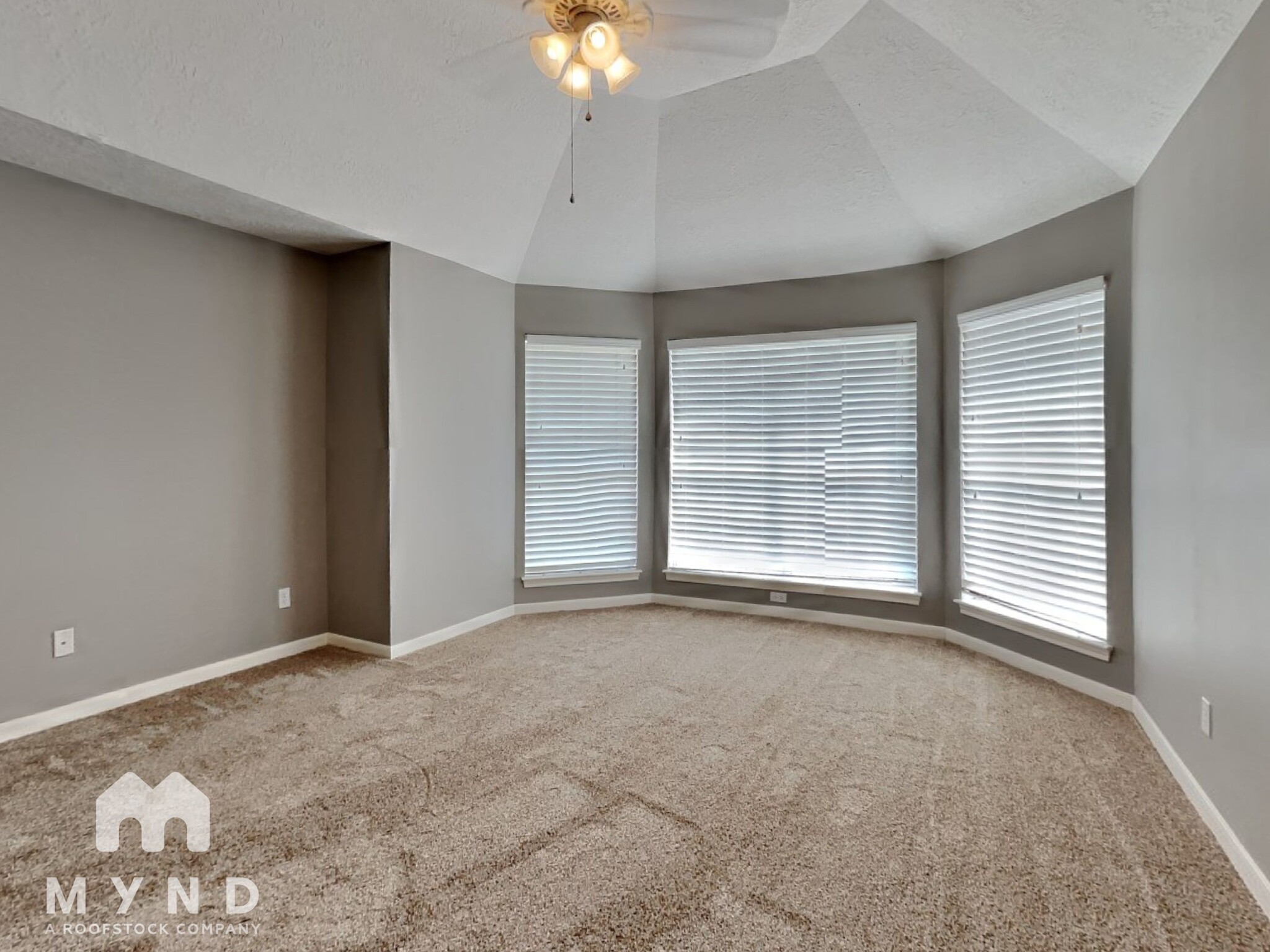 Building Photo - 1306 Silverleaf Dr
