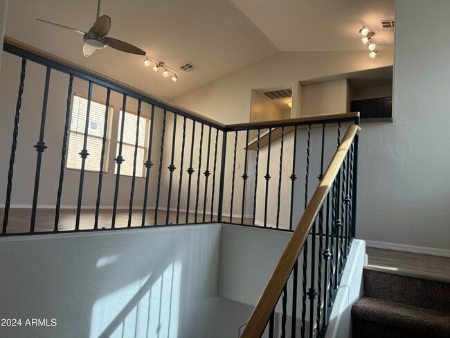 Building Photo - 446 N Alder Ct