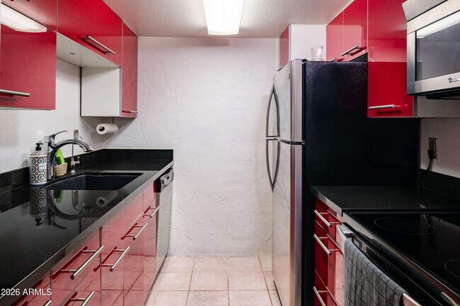 Building Photo - 3416 N 44th St