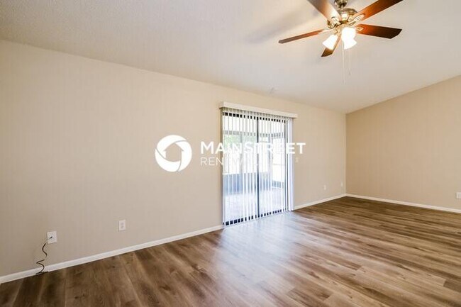 Building Photo - 3 Bedroom Pet-Friendly Home in Orlando, FL with Main Street Renewal