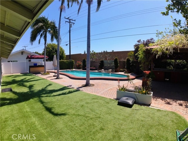 Building Photo - 1228 E Greenview Dr