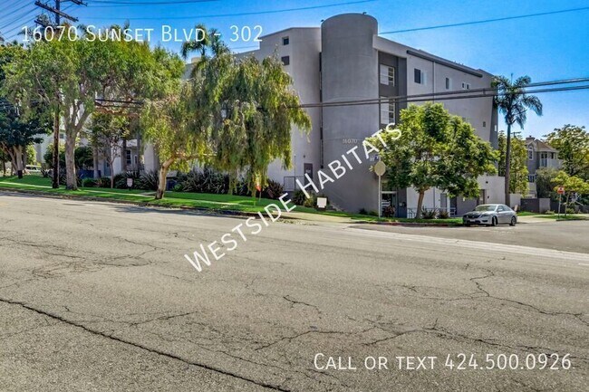 Building Photo - 16070 Sunset Blvd