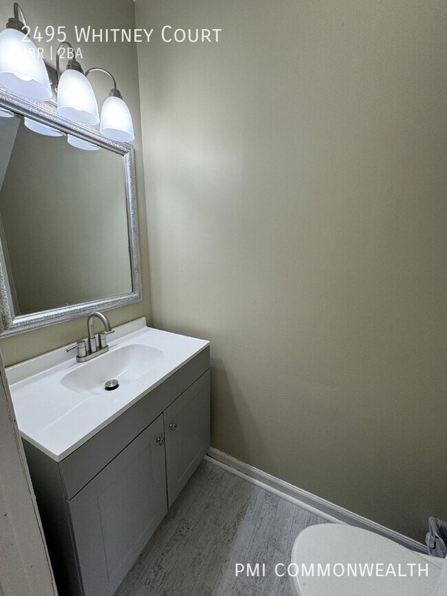 Building Photo - 2495 Whitney Ct