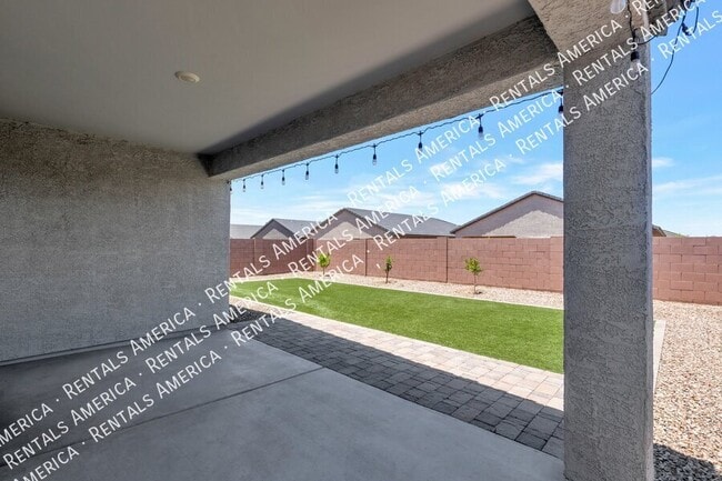 Building Photo - 12440 W Gini Ln