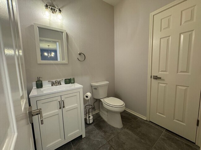 Building Photo - GATED COMMUNITY  |  STONE OAK  |  4 BEDROO...