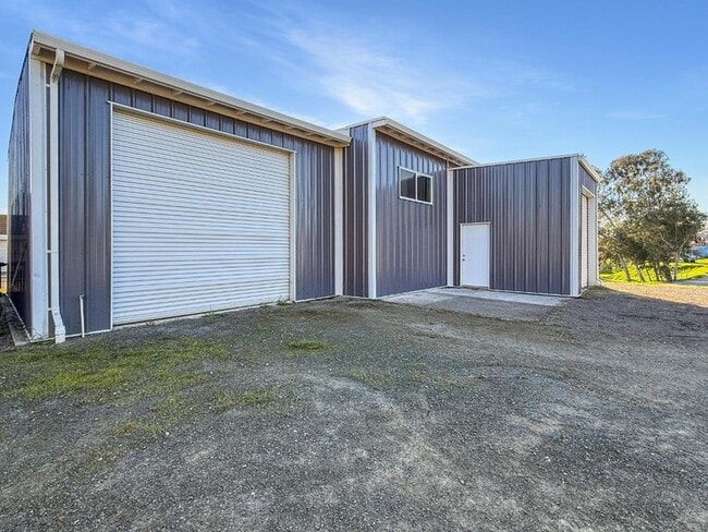 Building Photo - 2800 Roop Rd