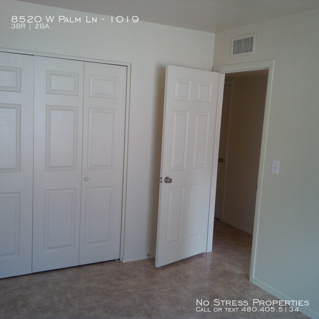 Building Photo - 8520 W Palm Ln
