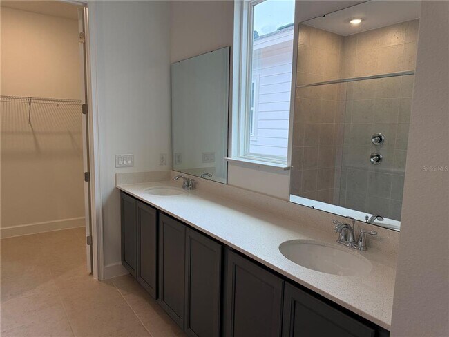 Building Photo - 2949 Sailhouse Dr