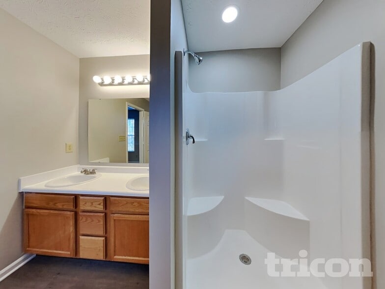 Building Photo - 7748 Mikayla Ct