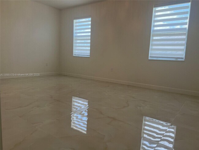 Building Photo - 16960 SW 288th Ter