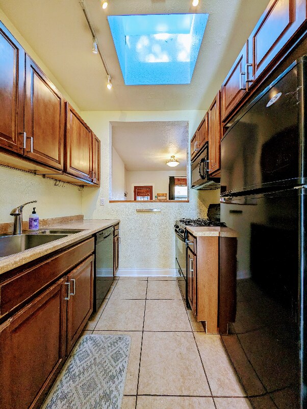 Building Photo - 22 E Bayaud Ave