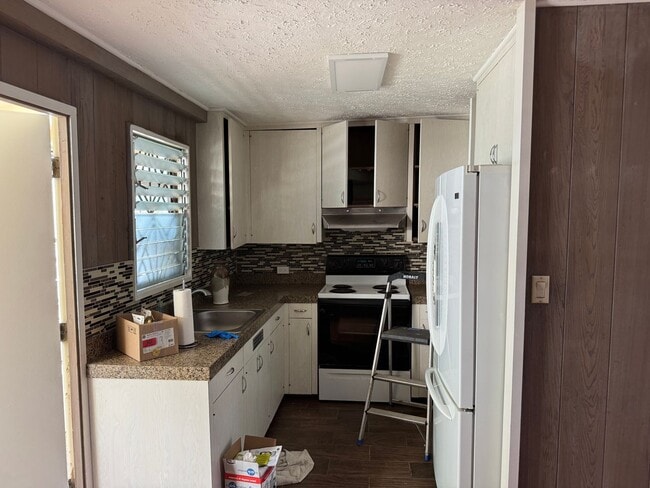 Building Photo - Single family home on Gulick Ave in walking distance to business district