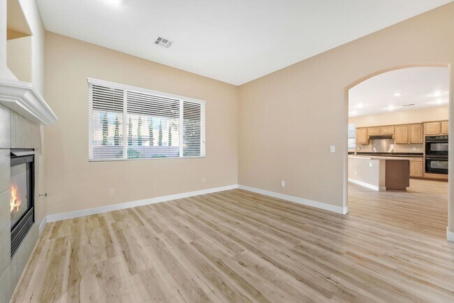 Building Photo - 9721 Sienna Valley Ave