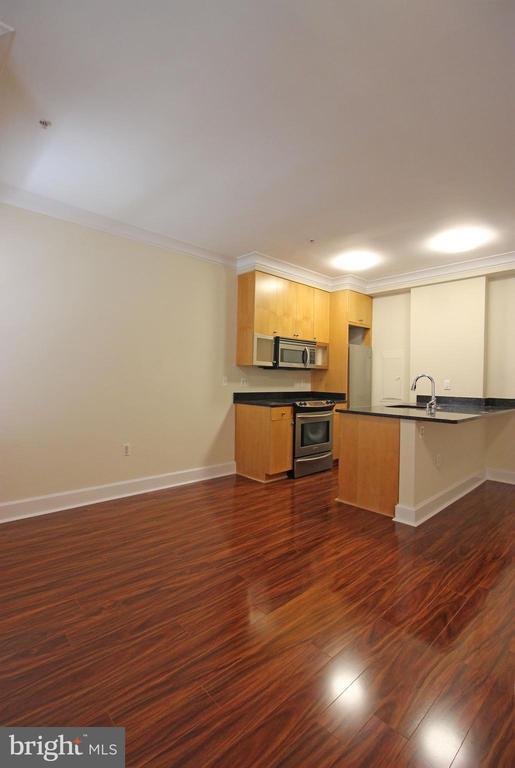 Building Photo - 1121 24th St NW