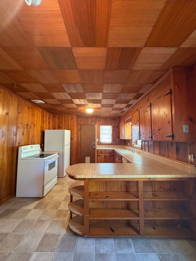 Building Photo - 1407 Johnston Dr