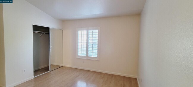 Building Photo - 1102 Brooks Range Landing