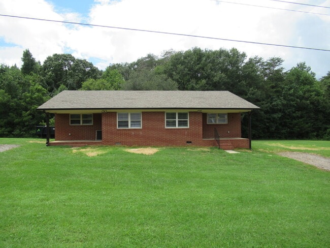 Primary Photo - Newly Renovated Duplexes in Lincolnton – N...