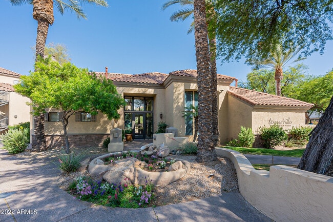 Building Photo - 4925 E Desert Cove Ave