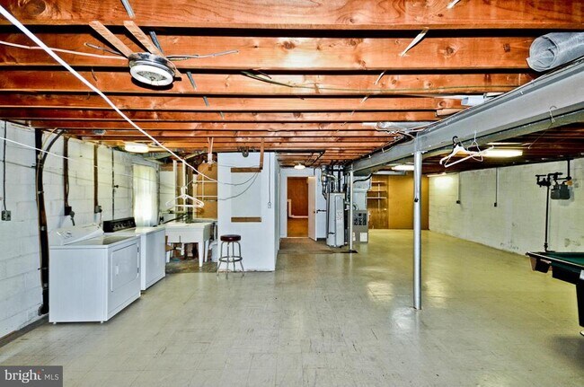 Building Photo - 100 Mel Mara Dr