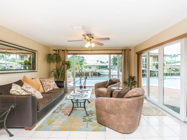 Building Photo - 4930 NE 27th Ave