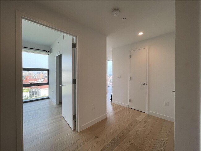 Building Photo - 13101 40th Rd