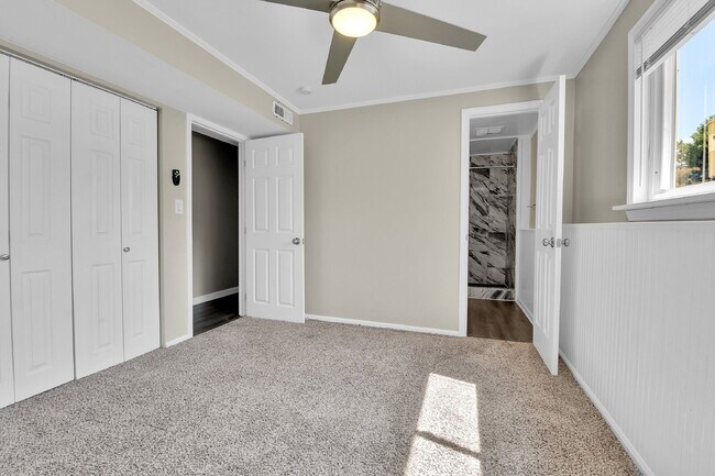 Building Photo - $2,995 - 4 Bed, 2 Bath Home in Aurora with...