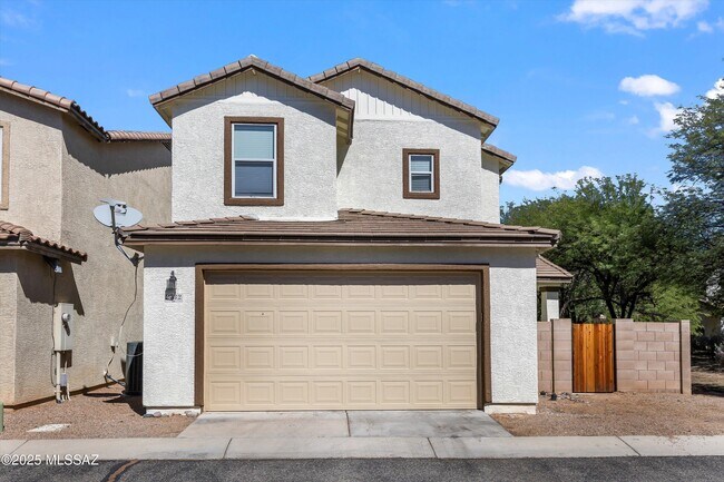 Building Photo - 2732 N Neruda Ln