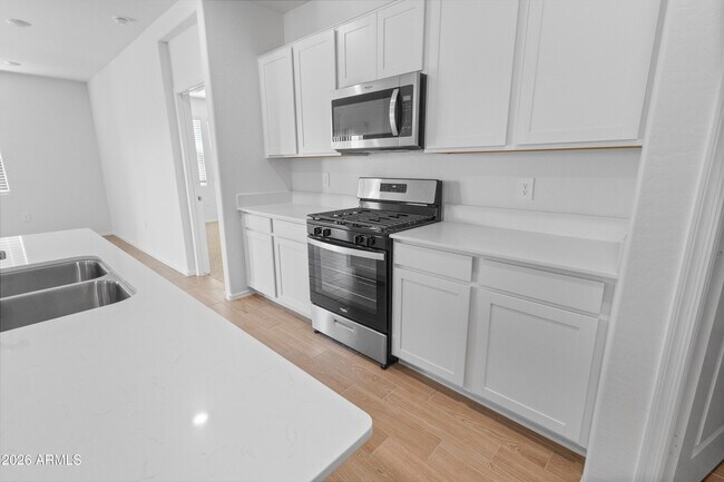 Building Photo - 18351 W Hackamore Dr