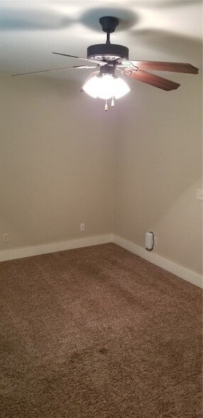 Building Photo - 3165 N Barnsbury Terrace