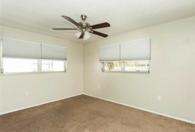 Building Photo - 2186 Greenbriar Blvd