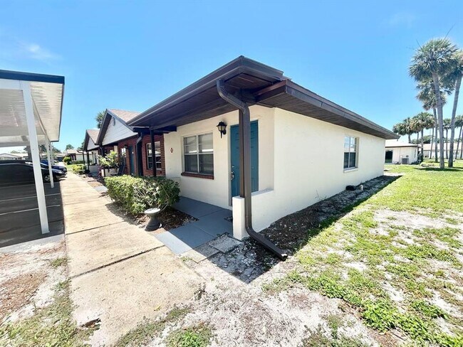 Building Photo - 24862 US-19