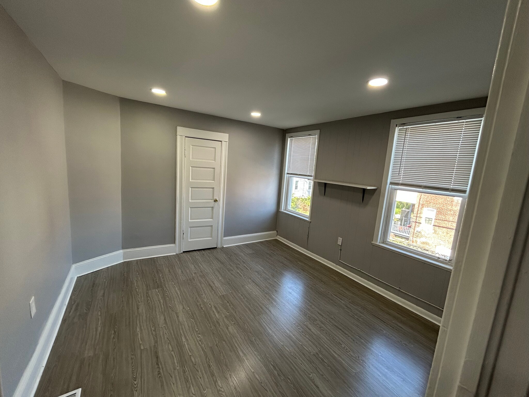 Building Photo - 516 Woodbourne Ave