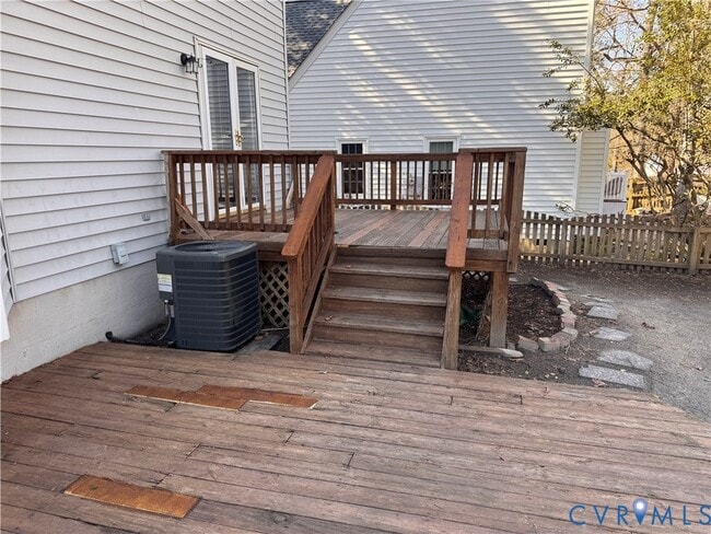 Building Photo - 6162 Retreat Hill Ln