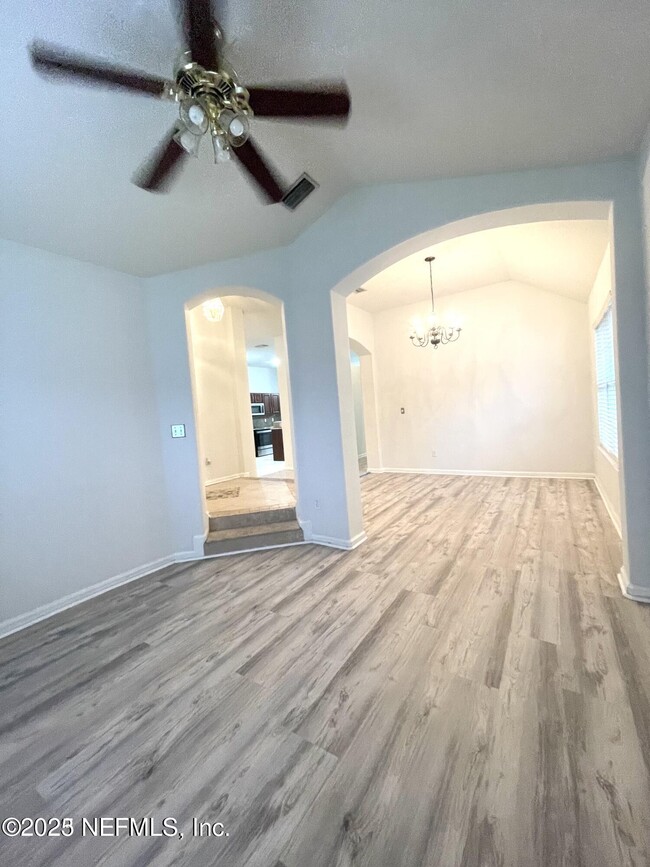 Building Photo - 1200 Stonehedge Trail Ln