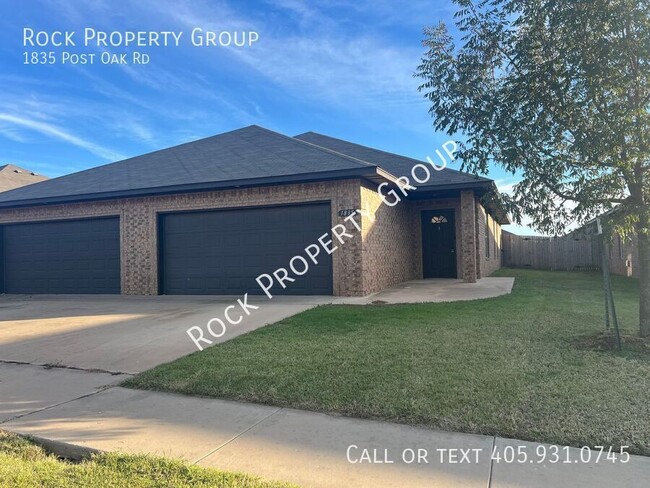 Building Photo - 3 Bedroom Duplex in El Reno in Settlers Cr...