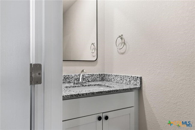 Building Photo - 803 White Meadow Ln