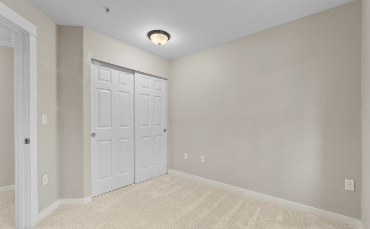 Second bedroom - 25025 SE Klahanie Blvd