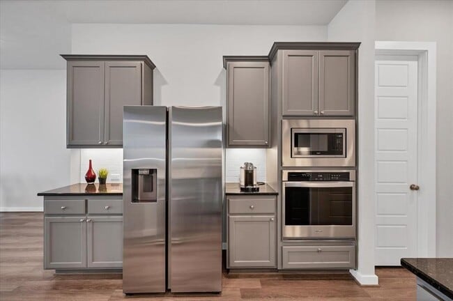 Building Photo - 135 Independence Dr