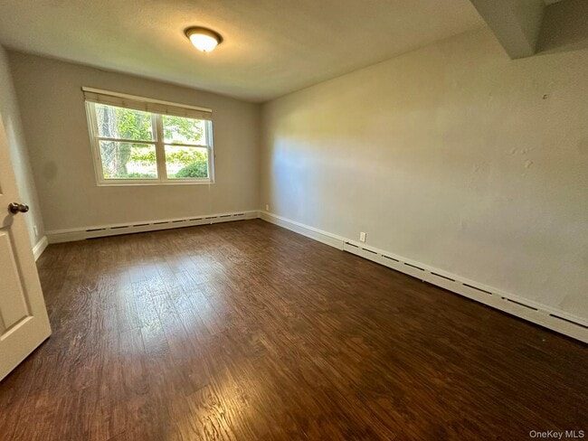 Building Photo - 56 Deer Dr