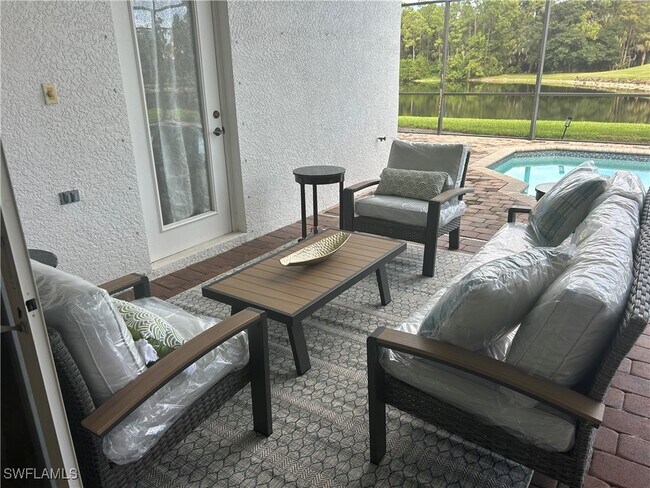 Building Photo - 7636 Sussex Ct