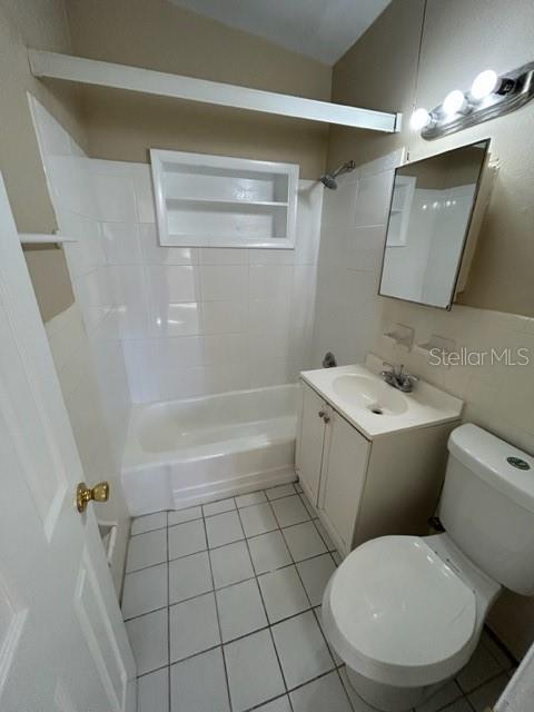 Building Photo - 21496 Kenyon Ave