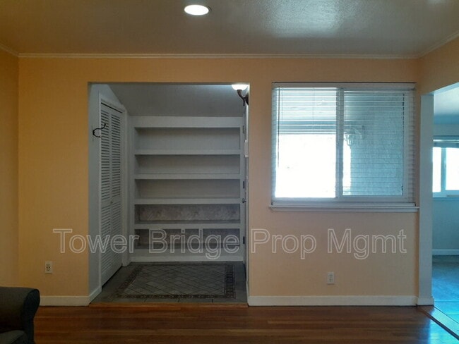 Building Photo - 2640 Watson St