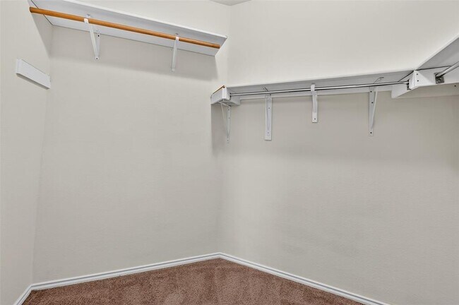 Building Photo - 1049 Clove Hitch Dr