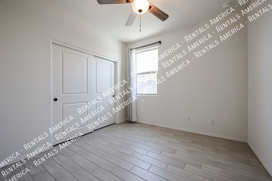 Building Photo - 3403 W Pollack St