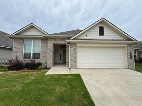 Building Photo - 1312 Dowdy Dr