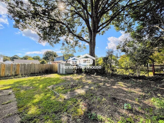 Building Photo - 1341 Boxwood Cir