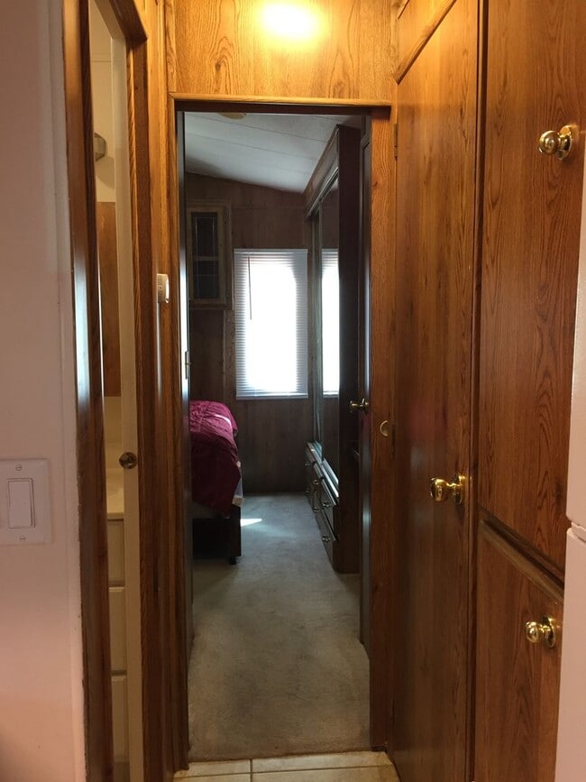 Building Photo - 55+ Community 1 Bed 1 Bath.